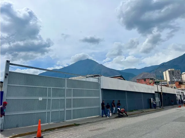 En Venta Galpón Comercial En Boleita Sur. Municipio Sucre - Caracas