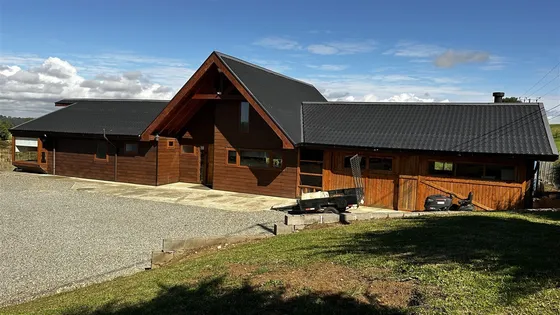 Casa En Venta De 3 Dorm. En Puerto Varas