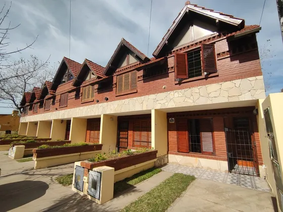 Venta Triplex 4 Ambientes Costa Azul