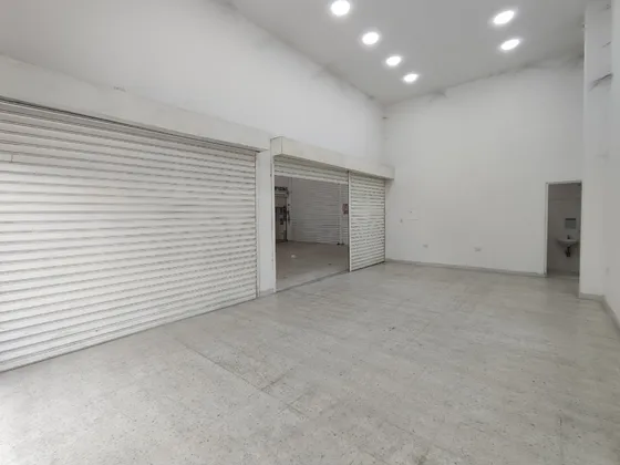 Local En Arriendo En Pizarreal. Cod A30790