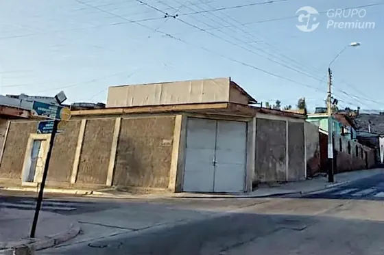 Amplio Y Céntrico Local Comercial En Arriendo En Vallenar.