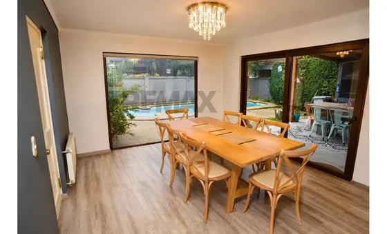 Exclusiva Casa 5d + Piscina En Sector Quilamapu