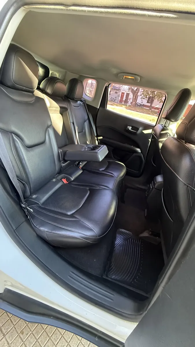 Jeep Compass 2.4 Longitude Plus 4X45546776842371174415