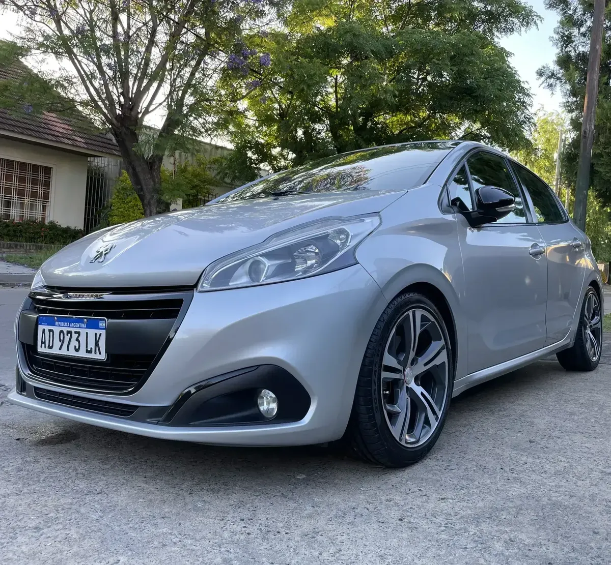 Peugeot 208 1.6 GT THP