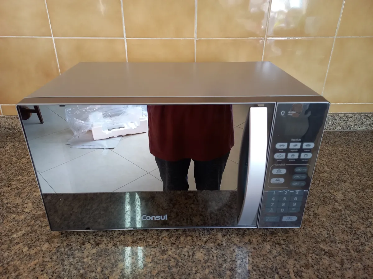 Micro-ondas CM020BF 20 Litros Espelhado com Função Descongelar Cor Cinza e Inox...