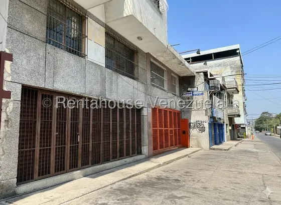 Local Comercial En Venta En La Victoria De Dos Niveles Alto Trafico Estef 27-1620