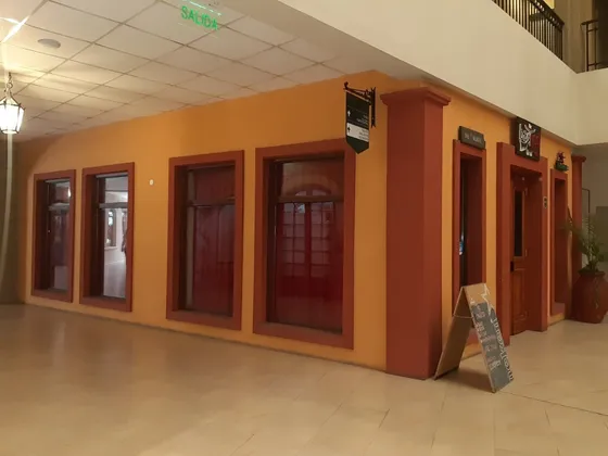 Venta Local En Complejo De Canning 147 Mts, Con Fondo De Comercio,entrepiso, Grupo Electrógeno, Baño, Escenario Y Barra De Tragos.