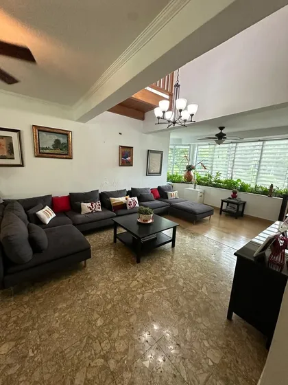 Amplia Casa De Tres Niveles En Venta En Los Rios