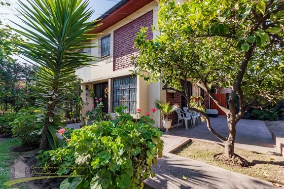 Hermosa Casa En La Comuna De Ñuñoa