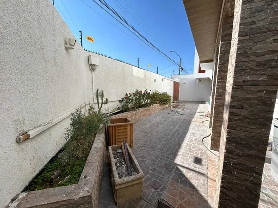 Casa En Arriendo  (83237)
