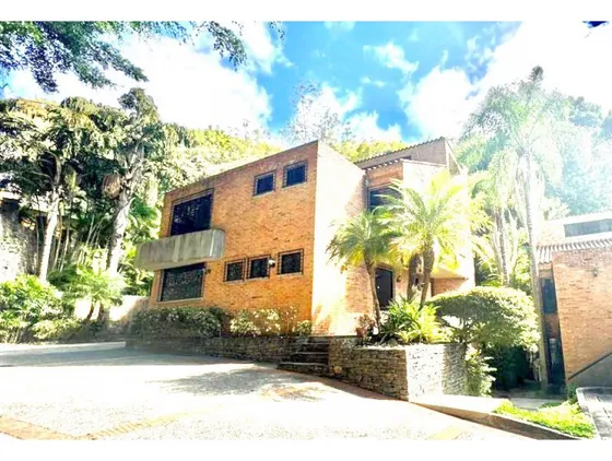 Vendo Casa Tipo Town House 350m2 Oripoto 3905