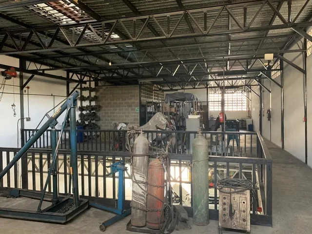 Av. Nueva Granada, Venta Espectacular Taller 780 M2   Actualmente Funciona Un Taller Mecanico Impecable
