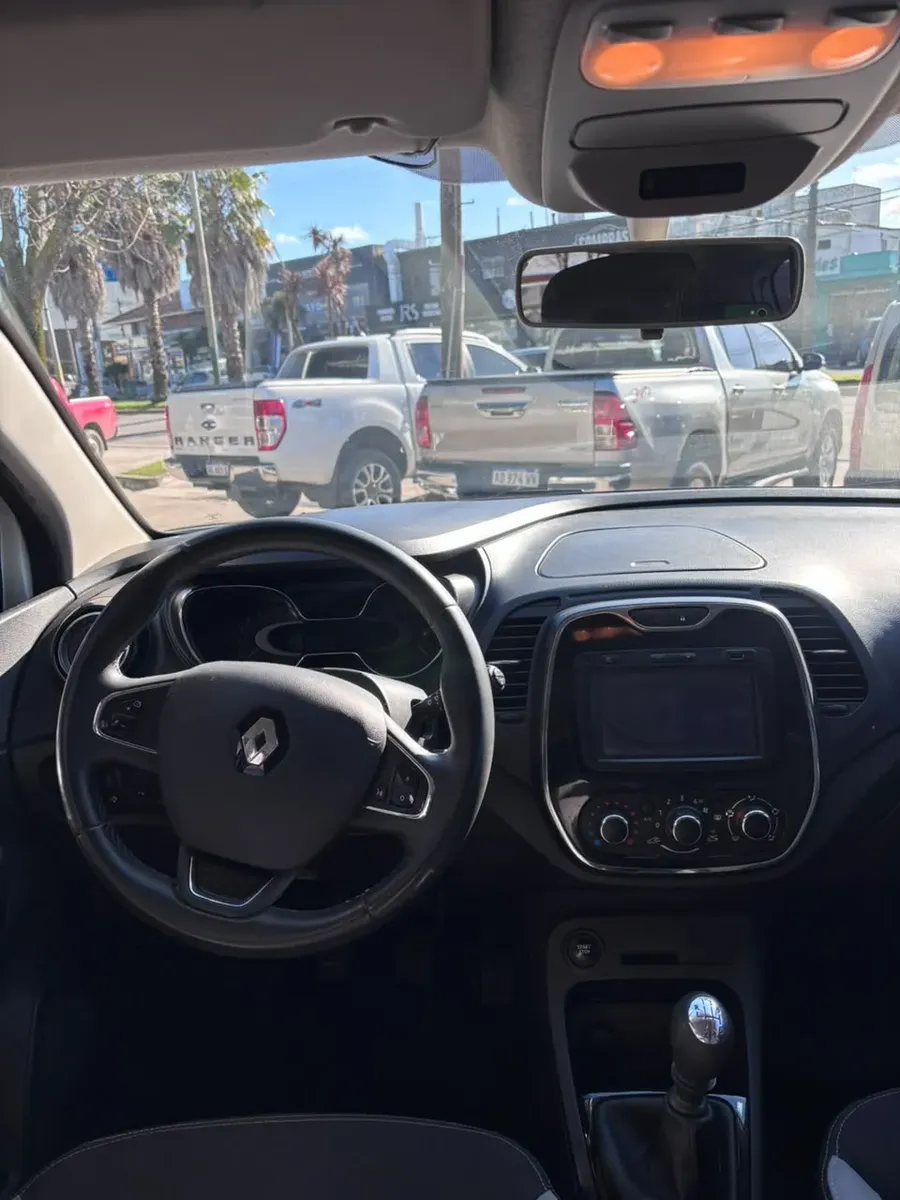 Renault Captur 2.0 Zen5357746563068928015