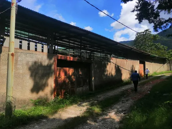 Se Vende Galpon 1000m2. Guarenas