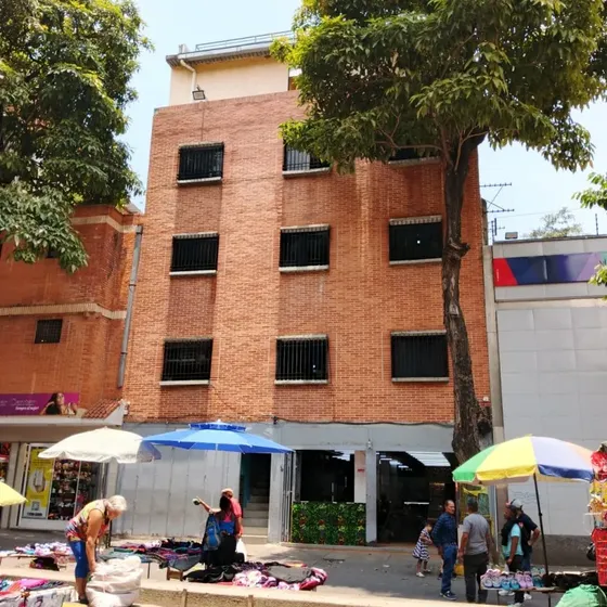 Local Comercial/ Alquiler/ Bulevar De Catia/ 420m2