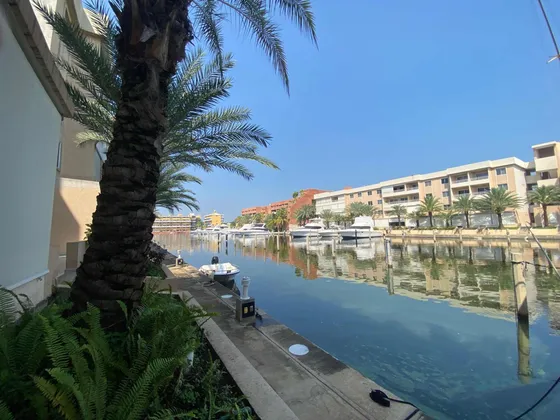 Esturión Pb Venta Lechería 82 M2