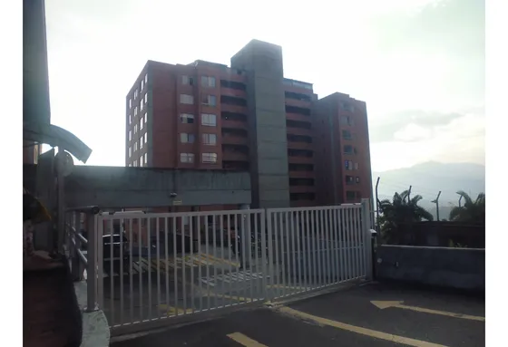 Apartaestudio En Arriendo Loma Del Indio Medellín