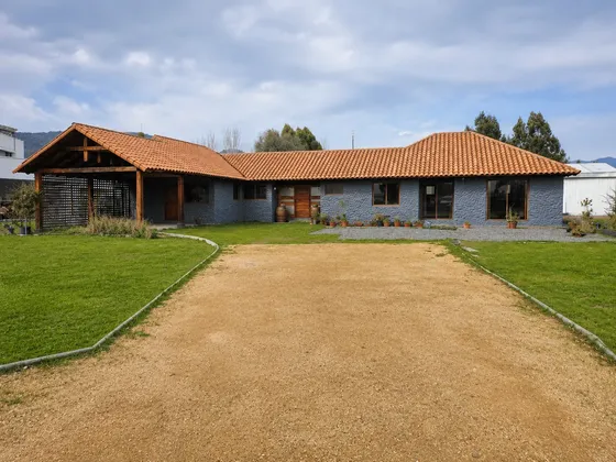 Parcela De 6000m2 Con Casa Colonial De 220m2 3d 3b Zapallar