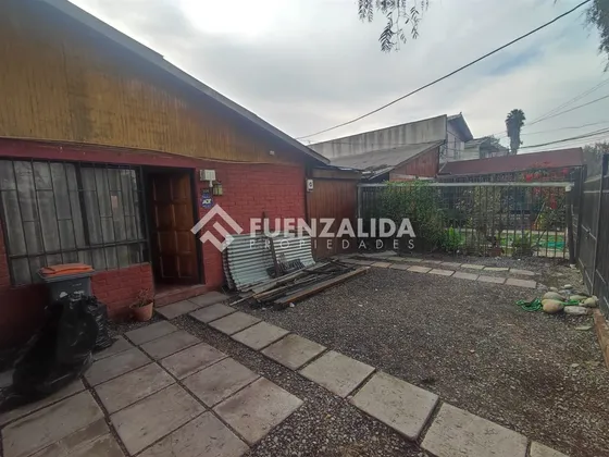 Casa En Venta De 3 Dorm. En Maipú