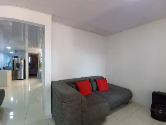 Venta  Casa De 2 Pisos- Barrio Fray Peña Yumbo
