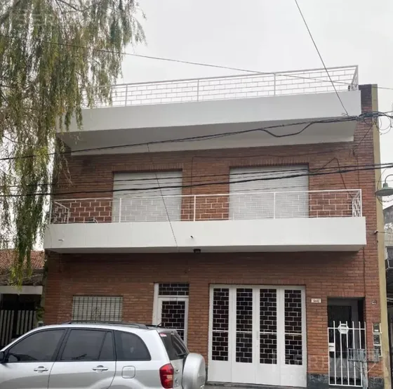 Venta. Casa 5 Ambientes En José Ingenieros, Tres De Febrero, Buenos Aires