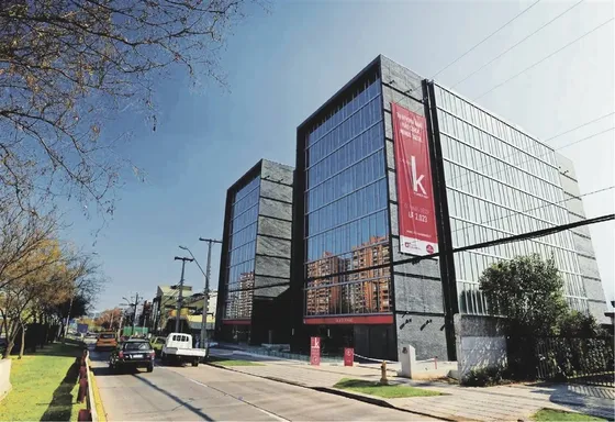 Oficina / Edificio K / Moderno / Geronimo De Alderete