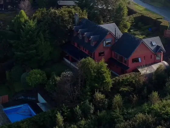 Exclusiva Residencia En Lomas De Reloncavi: Vista Asegurada