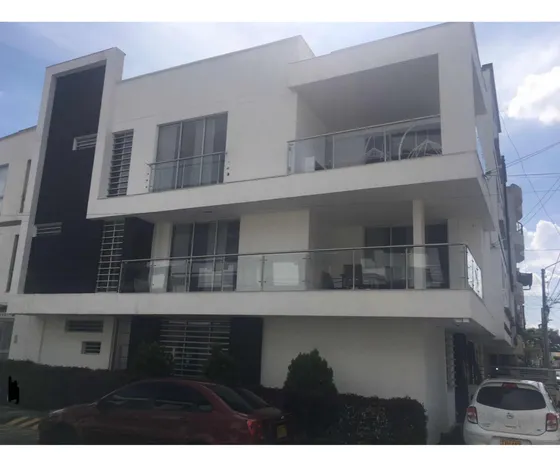 Casa De Venta 7 Habitaciones 3 Baños En El Poblado 2 Pereira