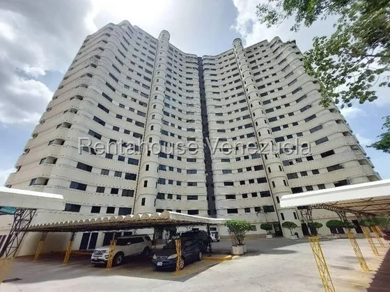Ab Ofrece En Venta Lujoso Y Confortable Apartamento   El Edificio Tiene Hermosas Areas Comunes Con Piscina, Cancha De Tenis, Terraza, Parque Infantil, Salones De Fiesta, Vigilancia Integral