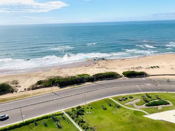 Departamento  En Alq. Temporario En Playa Brava, Punta Del Este, Punta Del Este / Maldonado