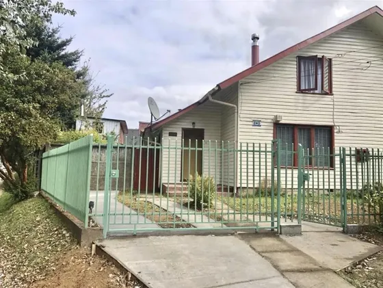 Casa En Arriendo De 3 Dorm. En Valdivia