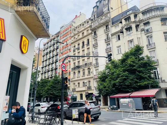 Venta Oficina Tribunales Oportunidad Uruguay Al 600