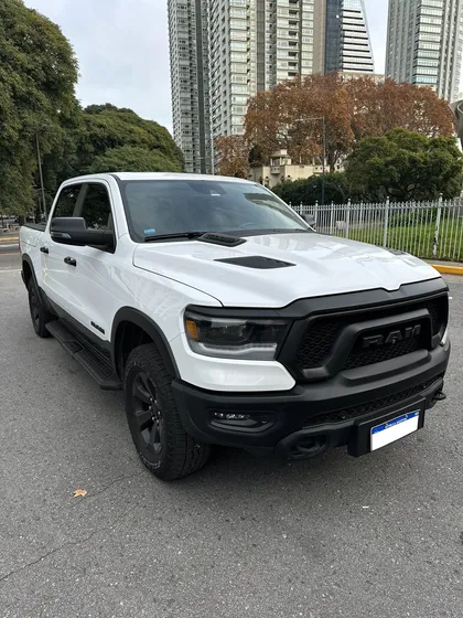 Ram 1500 5.7 Rebel At8 4x4