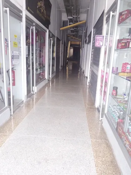 Local En Pleno Centro De Guacara