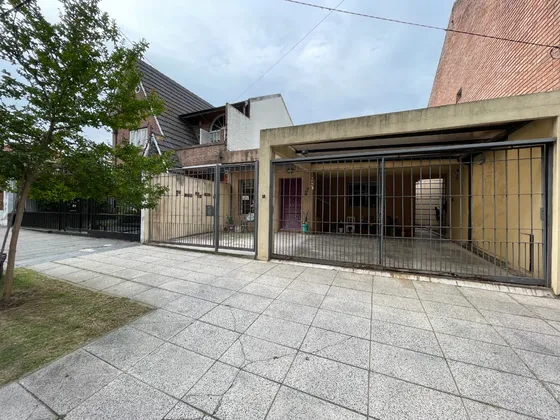 Venta Casa Castelar 4 Ambientes
