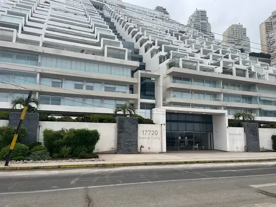 Cochoa Frente Playa, Amoblado
