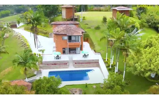 Vendo Hermosa Casa Finca Campestre Marinilla Vía Al Peñol  Antioquia.