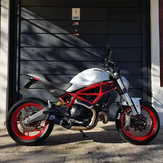 Ducati Monster 797
