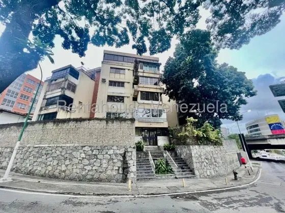 Cómodo Y Equipado Apartamento En Alquiler Lomas De Las Mercedes.-272003 Jjg