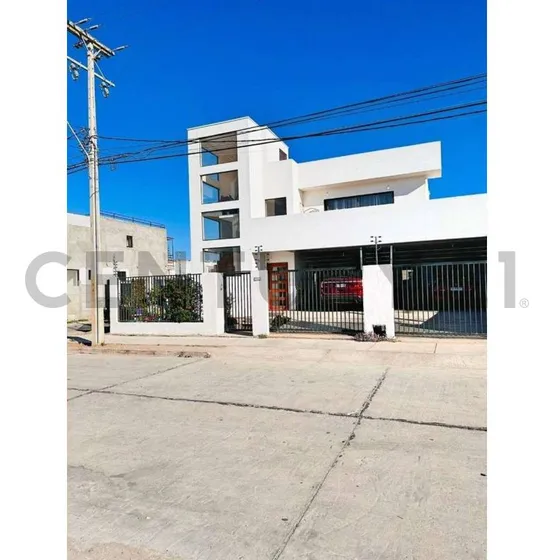 Se Vende  Casa En Peñuelas Con Terraza Panorámica