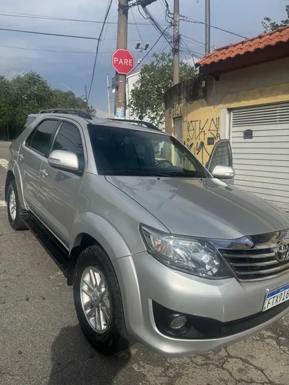 Toyota Hilux Sw4 2.7 Sr 5l 4x2 Flex Aut. 5p