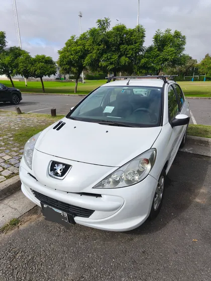 Peugeot 207 1.4 Active 75cv