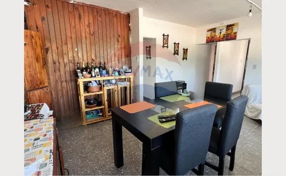 Venta Casa Con Local Y Monoambiente A Refaccionar
