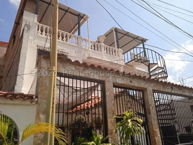 Excelente Casa En Venta En Guatire Valle Arriba. Luis Infante 23-133