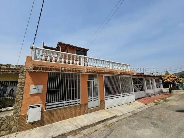 Gbf 25-15344 Turmero Centro Vendo Bella Casa Con Terreno Contácteme Ya.