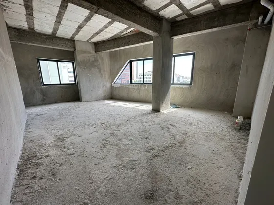 Vendo/alquilo Locales Nuevos En Torre Profesional Listos Para Entregar, Ubicado En Evaristo Morales. 
