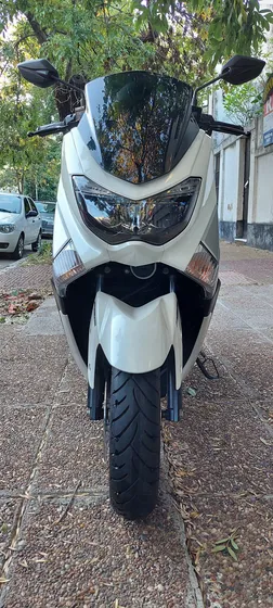 Yamaha N-max 2019-patentada 2022
