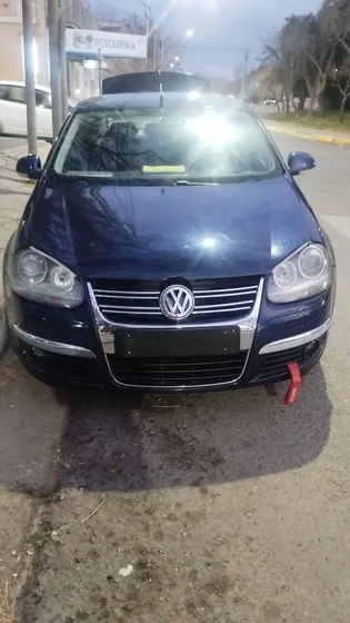 Volkswagen Vento 2.5 Advance