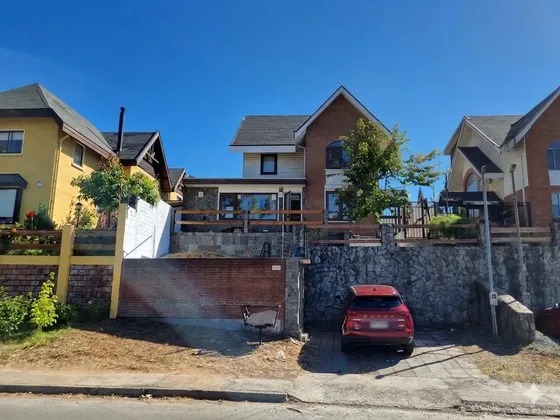 Venta Casa En Lomas De San Andrés. 5d+4b+2e. Casa Familiar.