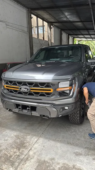 Ford F-150 5.0l V8 Tremor 4x4 At